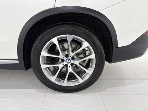 Certified 2023 BMW X5 xDrive40i w/ Premium Package AWD/4WD image 44