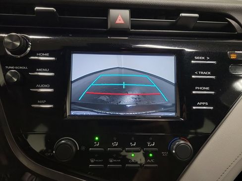 Used 2019 Toyota Camry LE FWD image 20