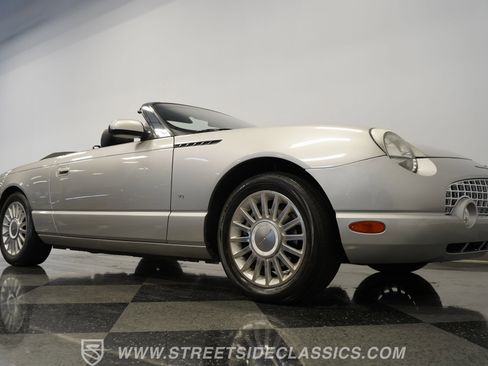 Used 2004 Ford Thunderbird image 23