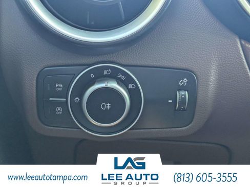 Used 2019 Alfa Romeo Stelvio RWD image 23