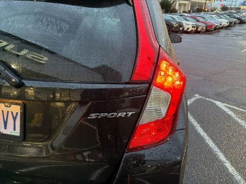 Used 2018 Honda Fit Sport image 8
