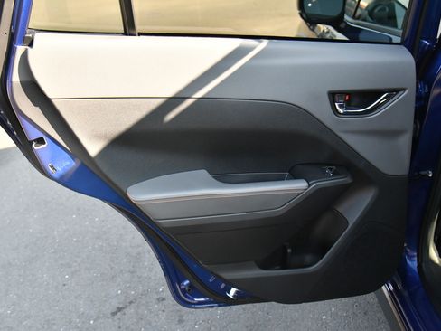 Used 2024 Subaru Crosstrek 2.5i Limited w/ Crosstrek Mirror Package image 36