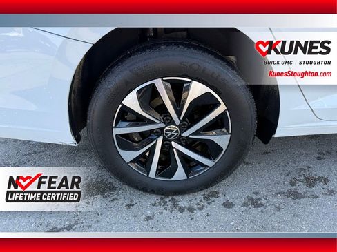 Used 2024 Volkswagen Jetta S image 14