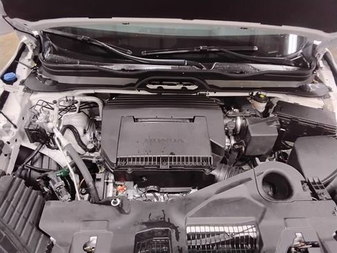 Used 2025 Honda Pilot Touring image 17