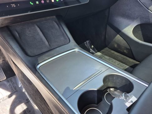 Used 2023 Tesla Model Y Long Range AWD/4WD image 9