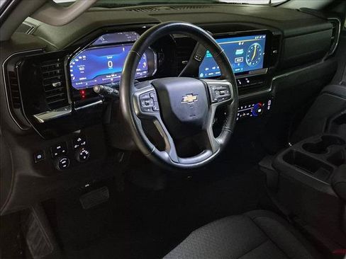 Used 2023 Chevrolet Silverado 1500 LT AWD/4WD image 11