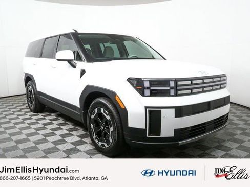 Used 2025 Hyundai Santa Fe SE image 1