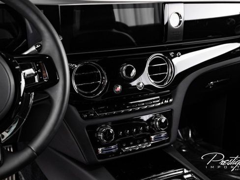 Used 2024 Rolls-Royce Spectre w/ Spectre Launch Package image 34