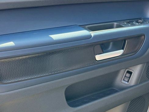 New 2025 Volkswagen ID. Buzz Pro S image 11