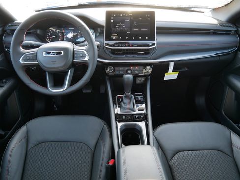 New 2026 Jeep Compass Trailhawk image 9