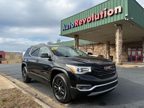 Used 2019 GMC Acadia SLT w/ LPO, Black Accent Package FWD image 1