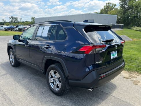 Used 2023 Toyota RAV4 XLE AWD/4WD image 7