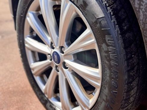 Used 2017 Ford Escape Titanium image 17