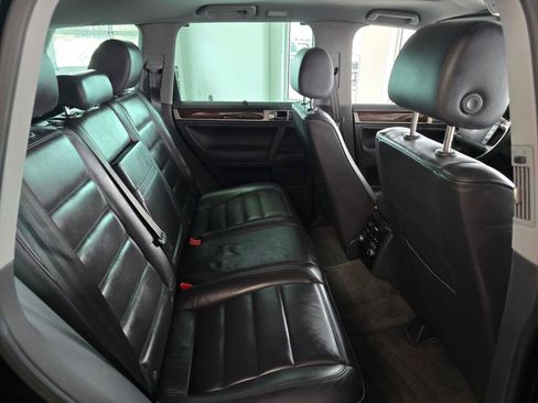 Used 2004 Volkswagen Touareg V8 AWD/4WD image 42