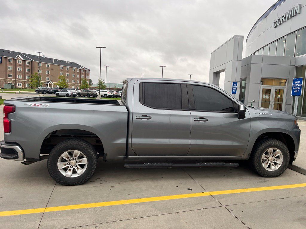 Used 2021 Chevrolet Silverado 1500 LT AWD/4WD image 7