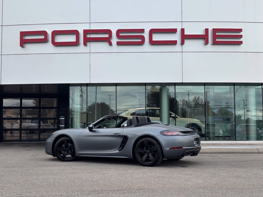 Certified 2025 Porsche 718 Boxster RWD image 3