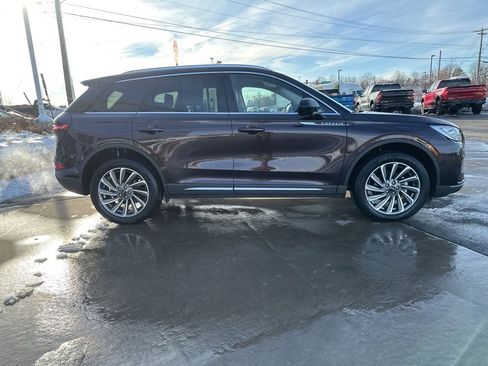 Used 2023 Lincoln Corsair Reserve image 4