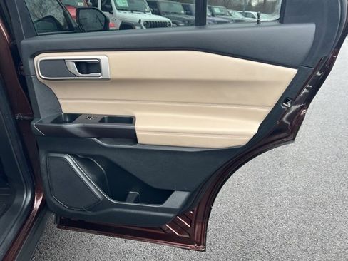 Used 2020 Ford Explorer XLT w/ Equipment Group 202A image 29