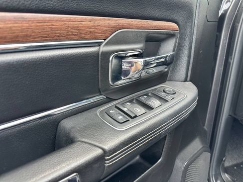 Used 2018 RAM 2500 Laramie w/ Snow Chief Group AWD/4WD image 17