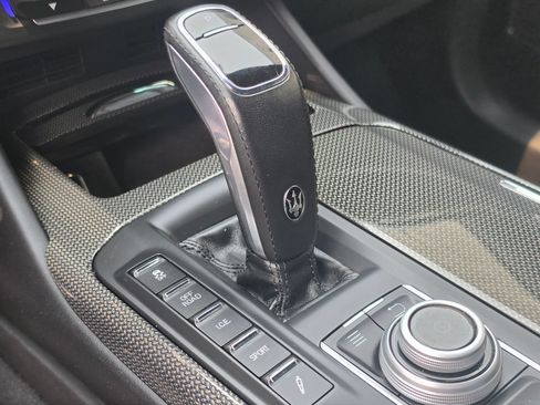 Used 2019 Maserati Levante GTS AWD/4WD image 21