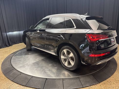 Used 2023 Audi Q5 2.0T Premium w/ Convenience Package AWD/4WD image 4