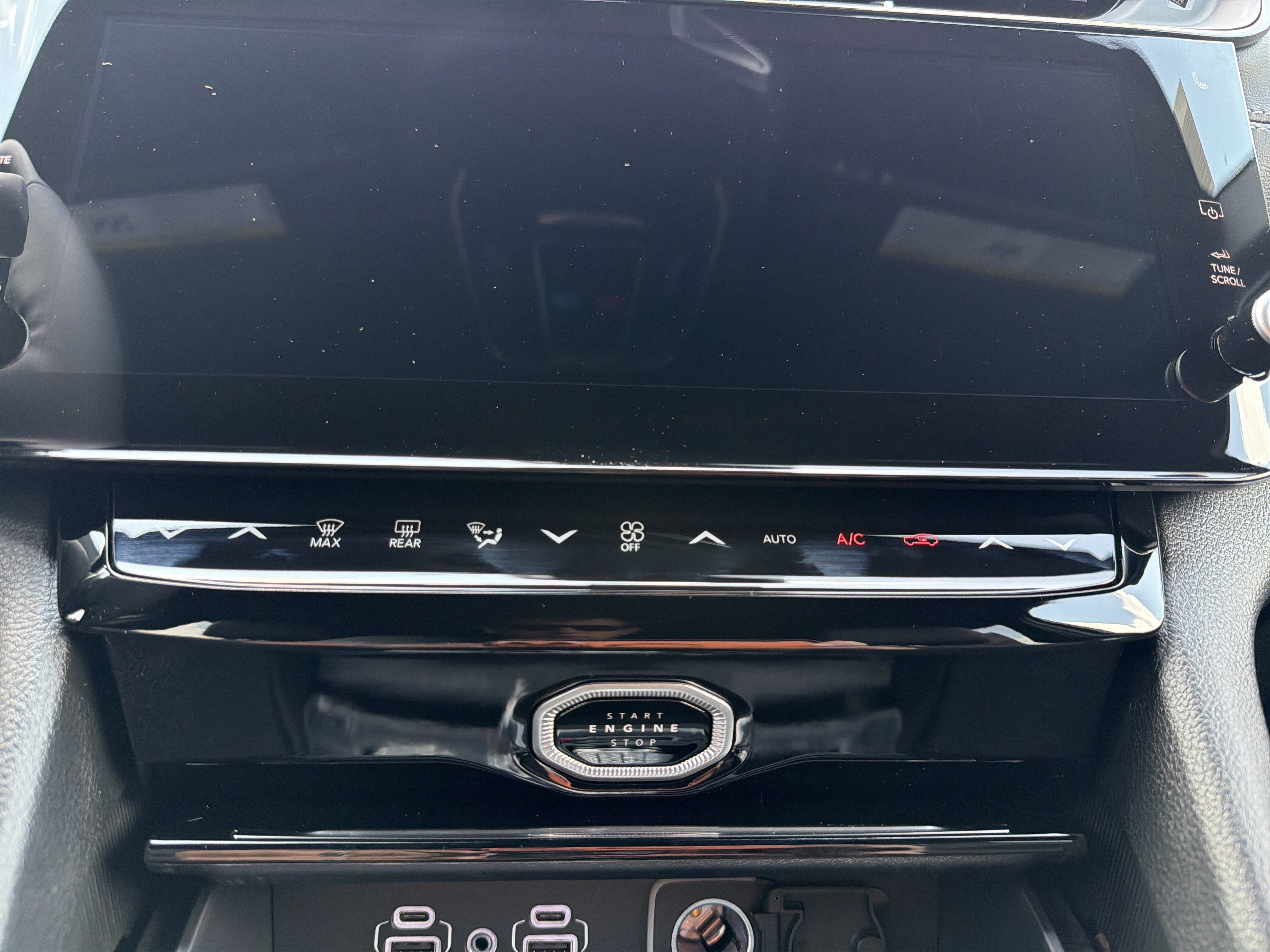 New 2026 Jeep Grand Cherokee L 4WD image 17
