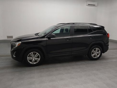 Used 2018 GMC Terrain SLE w/ Driver Convenience Package image 2