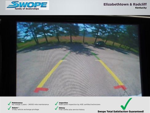 Certified 2024 Chrysler Pacifica Touring-L image 24