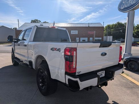 Used 2023 Ford F250 XL w/ STX Appearance Package AWD/4WD image 8