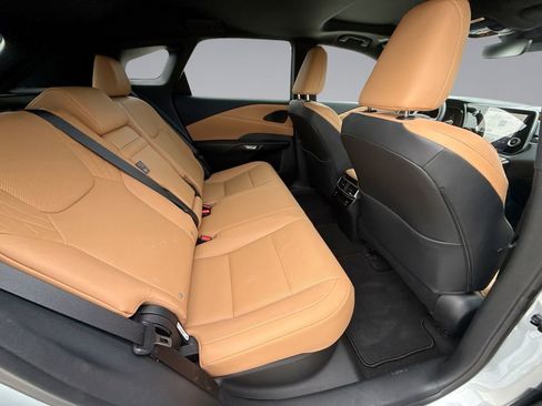 Used 2026 Lexus RX 350 FWD w/ Accessory Package (Z1) image 17