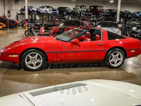 Used 1987 Chevrolet Corvette Coupe image 10