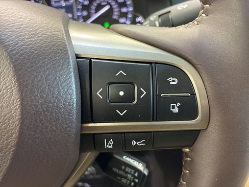 Used 2017 Lexus ES 350 w/ Luxury Package image 21