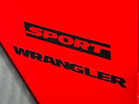 Used 2015 Jeep Wrangler Sport w/ Quick Order Package 24S AWD/4WD image 13