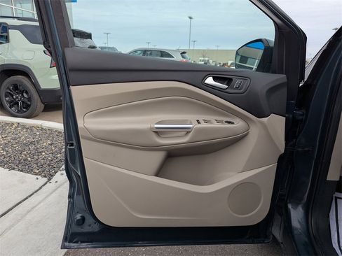 Used 2019 Ford Escape SEL image 10