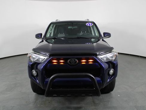 Used 2017 Toyota 4Runner SR5 RWD image 12
