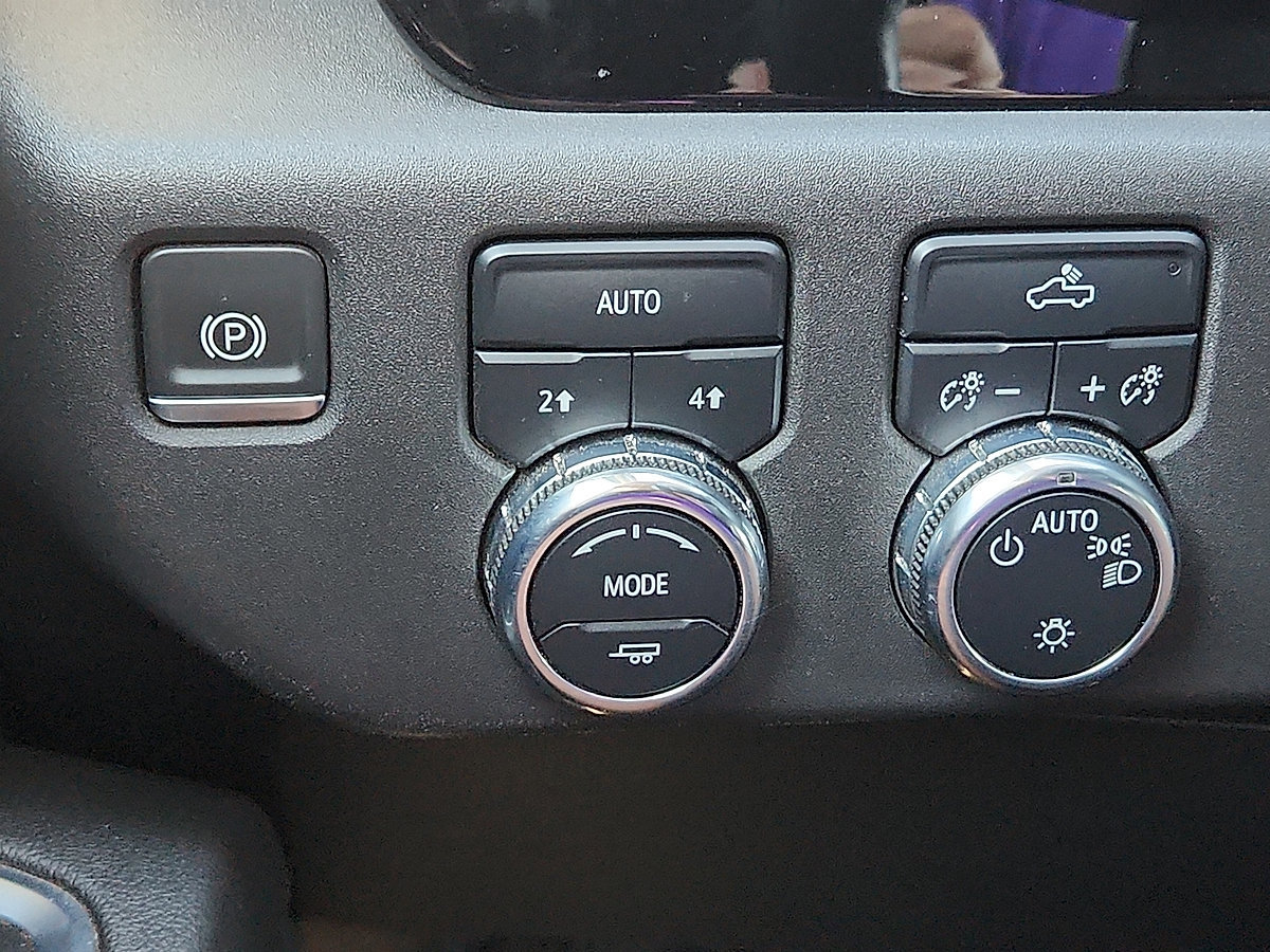 Used 2022 GMC Sierra 1500 SLE AWD/4WD image 26