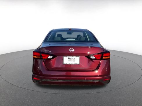 Used 2025 Nissan Altima 2.5 SV image 12