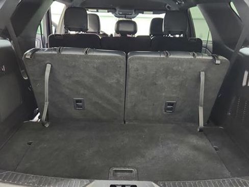 Used 2025 Ford Explorer ST-Line w/ ST-Line Street Pack image 10