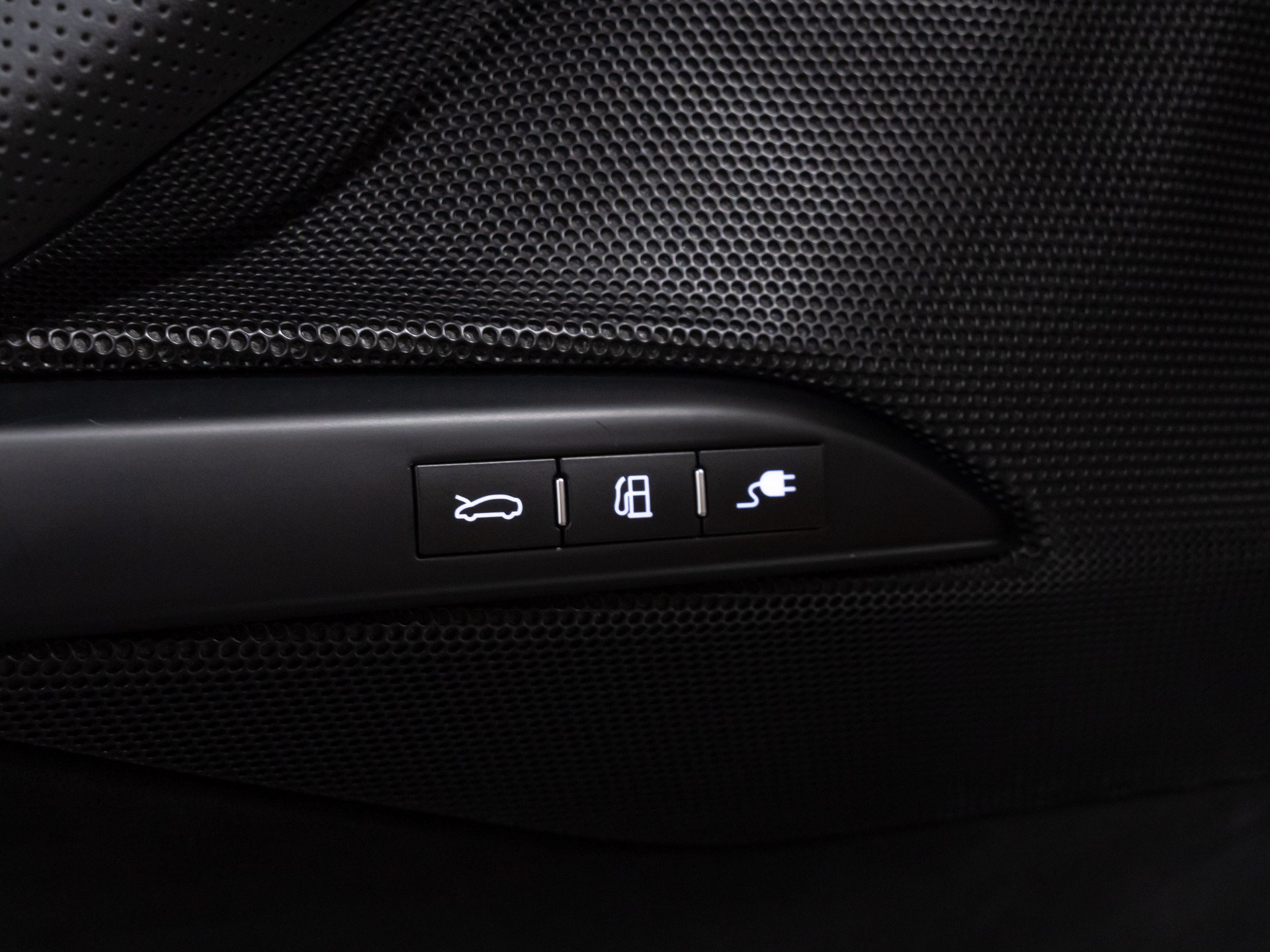 Used 2023 Ferrari 296 GTS RWD image 48