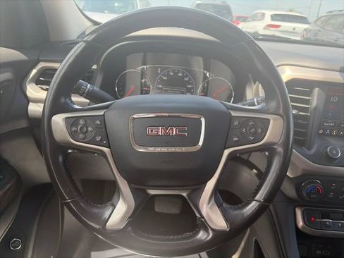 Used 2021 GMC Acadia Denali w/ Denali Technology Package FWD image 15