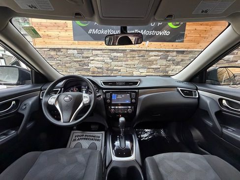 Used 2016 Nissan Rogue SV w/ SV Premium Package image 16