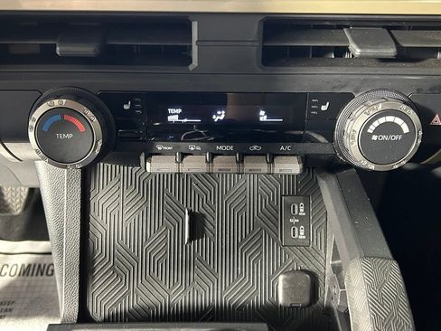 Used 2024 Toyota Tacoma SR5 AWD/4WD image 19