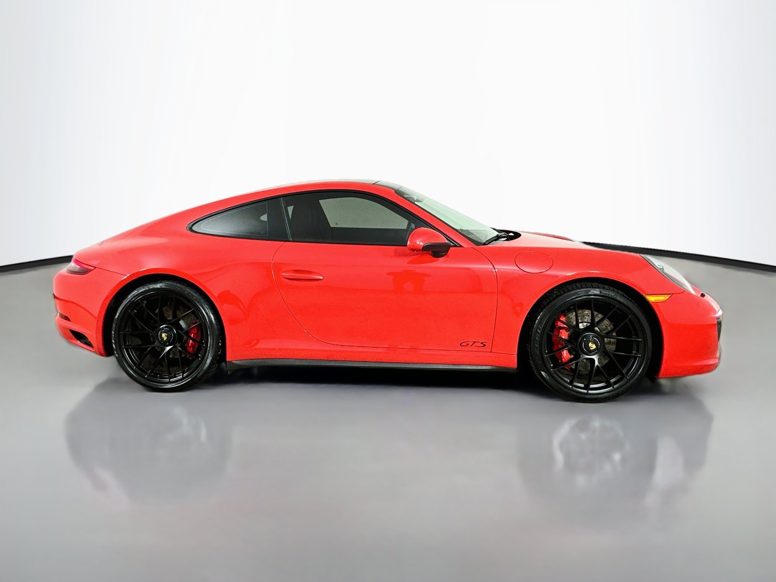 Certified 2017 Porsche 911 Carrera GTS RWD image 4