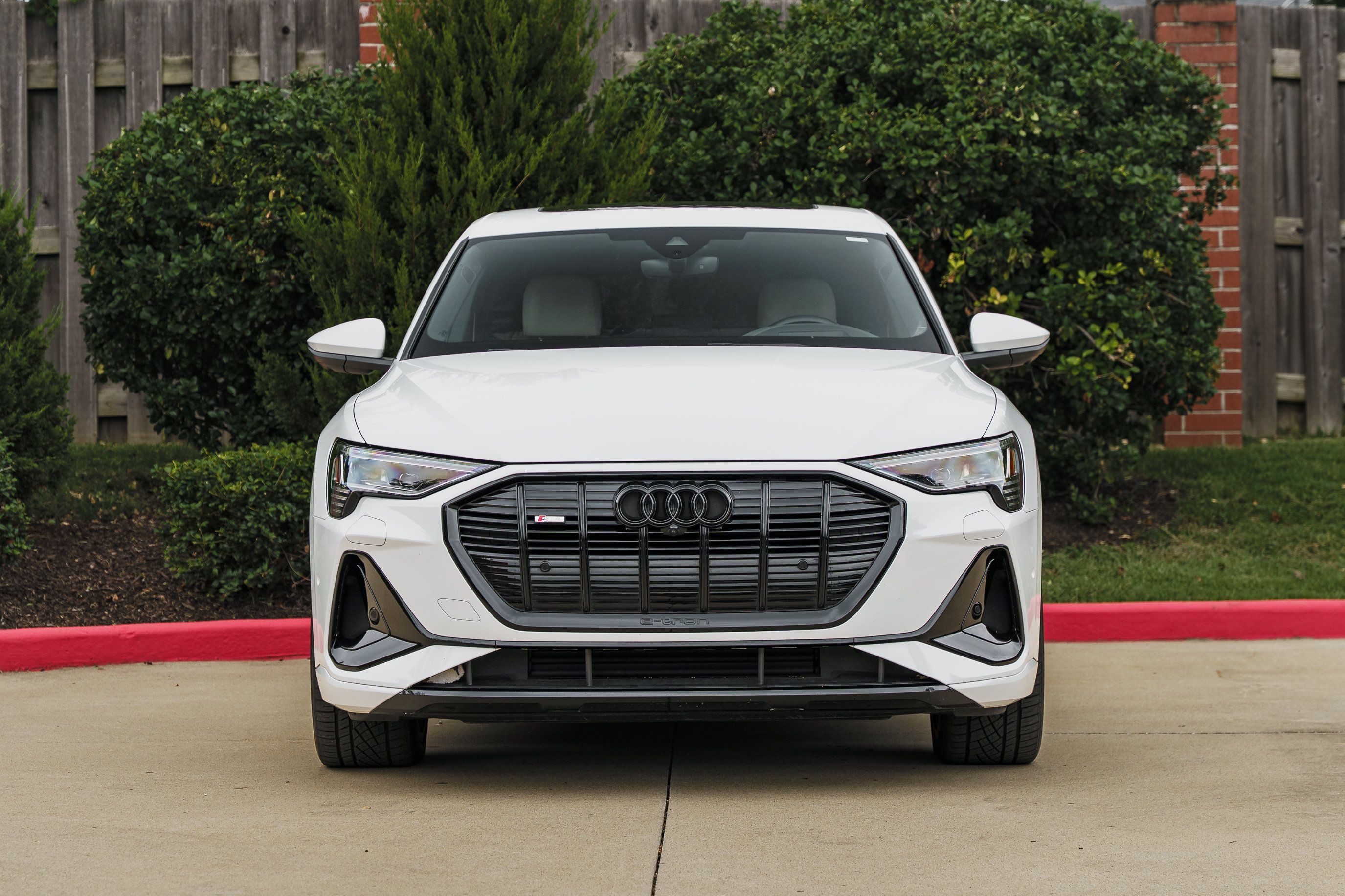 Used 2023 Audi e-tron Prestige w/ Prestige Package AWD/4WD image 29
