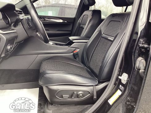 Used 2022 Jeep Grand Cherokee L Laredo AWD/4WD image 13