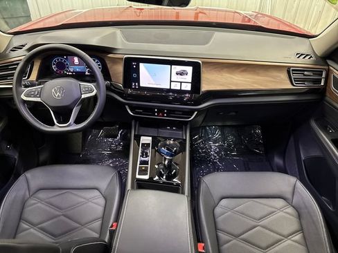 Used 2024 Volkswagen Atlas SE AWD/4WD image 11