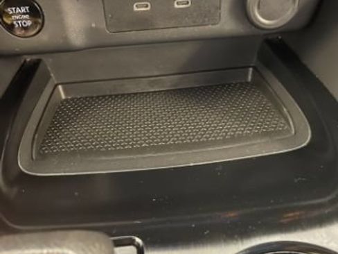 Used 2024 Nissan Rogue SV AWD/4WD image 19