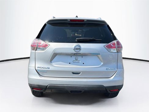 Used 2016 Nissan Rogue SV image 6