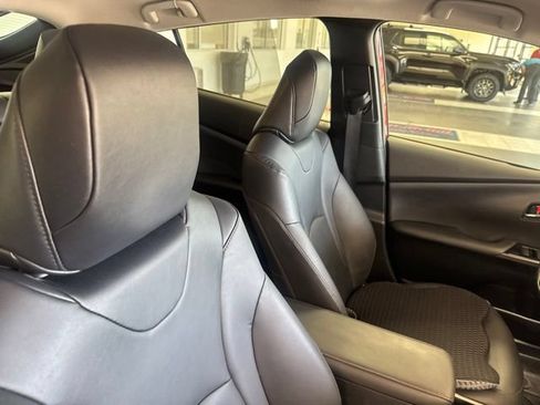 Used 2022 Toyota Prius XLE FWD image 9