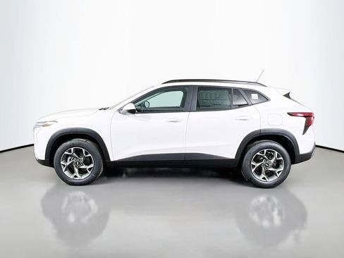 New 2026 Chevrolet Trax LT w/ Driver Confidence Package image 8